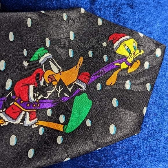 Looney Tunes Christmas Mania Vintage Tie - Picture 2 of 9